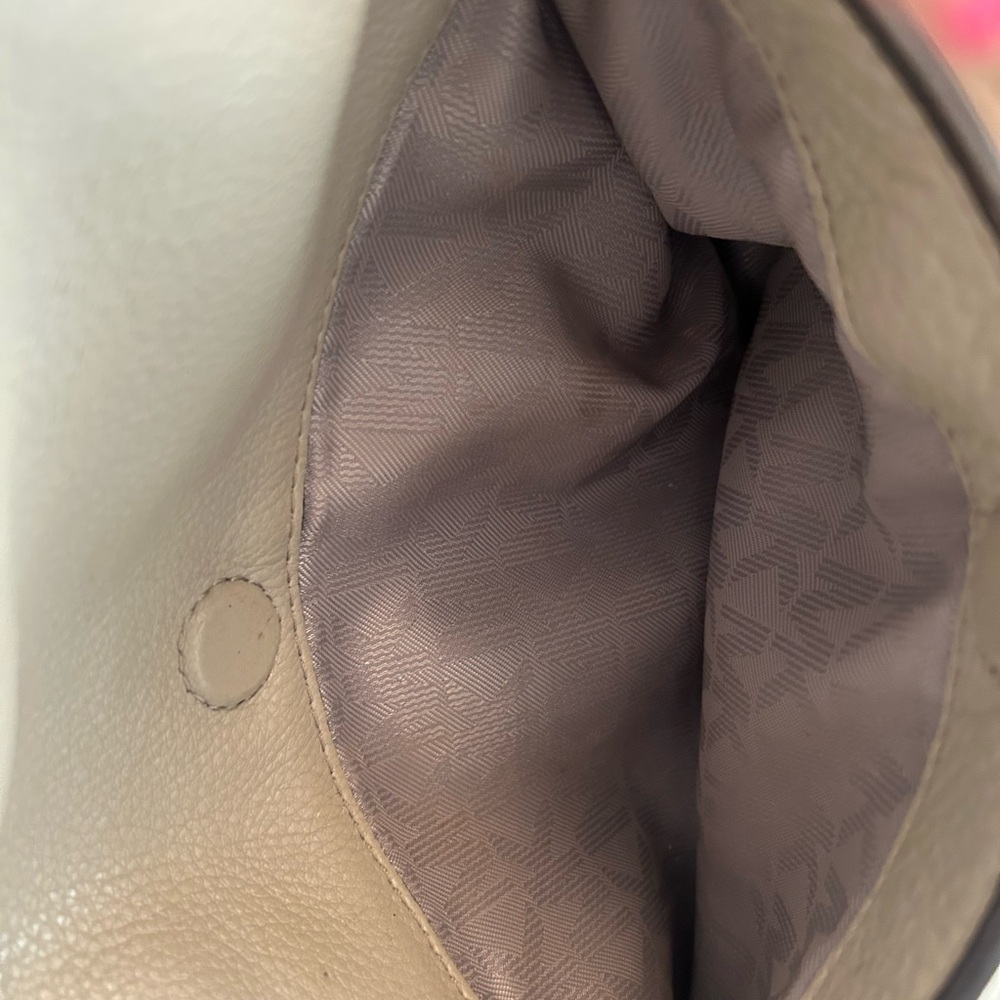 Michael Kors grey/taupe bag. Multiple inside pockets. No marks or flaws. - Picture 10 of 15